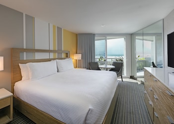 Room, 1 King Bed, Balcony, Ocean View