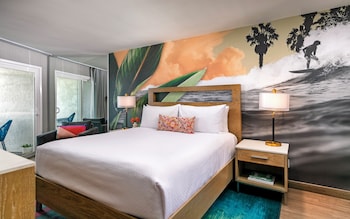 Suite, 1 King Bed, Balcony, Ocean View