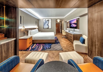 Concierge Tower, King Bed