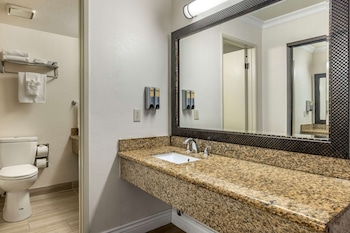Studio Suite, 1 King Bed, Non Smoking