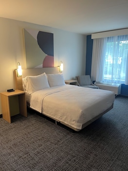 Room, 1 Queen Bed, Accessible (Mobility & Hearing)