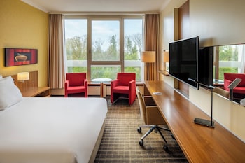 Standard Room, 1 Queen Bed