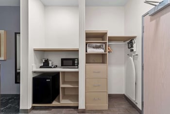 Suite, 2 Queen Beds, Non Smoking, Refrigerator & Microwave (with Sofabed)