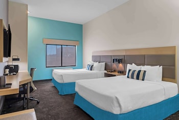 Standard Room, 2 Queen Beds, Accessible, Refrigerator & Microwave (Walk-in Shower)