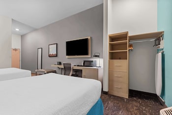 Standard Room, 2 Queen Beds, Accessible, Refrigerator & Microwave (Walk-in Shower)