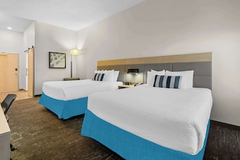 Standard Room, 2 Queen Beds, Non Smoking, Refrigerator & Microwave