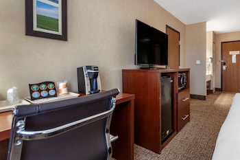 Room, 1 King Bed, Non Smoking, Hot Tub