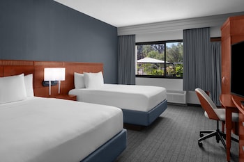 Room, 2 Queen Beds, Courtyard View