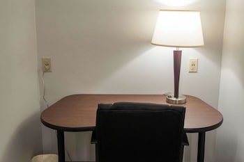 Suite, 1 Queen Bed with Sofa bed, Non Smoking (Upgrade)