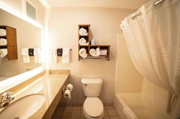 Suite, 1 Queen Bed with Sofa bed, Non Smoking (Upgrade)