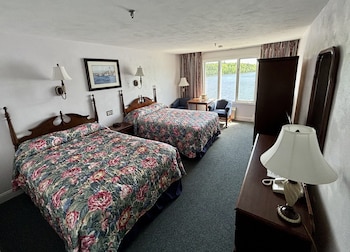 Room, 2 Double Beds, River View (Double extra long beds)