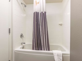 Room, 2 Queen Beds, Non Smoking