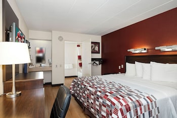 Deluxe Room, 1 King Bed, Accessible (Smoke Free)