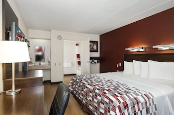 Deluxe Room, 1 King Bed, Accessible (Smoke Free)