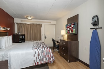 Deluxe Room, 1 King Bed, Accessible (Roll-In Shower, Smoke Free)
