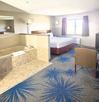 Suite, 1 King Bed, Non Smoking