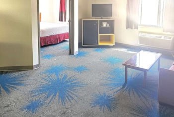 Suite, 2 Queen Beds, Non Smoking