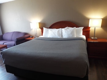 Deluxe Room, 1 King Bed with Sofa bed, Non Smoking (2 Person Sofa Bed)