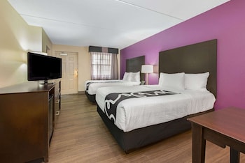 Deluxe Room, 2 Double Beds, Non Smoking