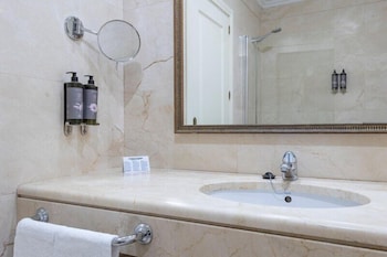 Triple Room (3 Adults)