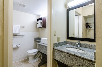 Suite, 1 King Bed, Jetted Tub (2 Room, Smoke Free)