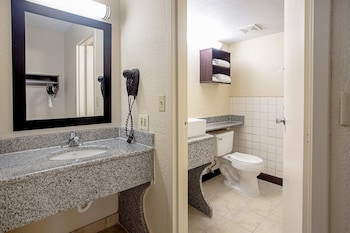 Suite, 1 King Bed with Sofa bed (Smoke Free)