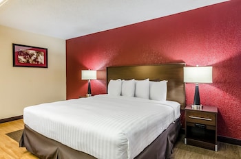 Deluxe Room, 1 King Bed (Smoke Free)