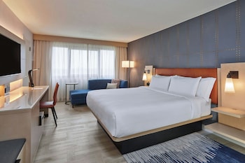 Room, 1 King Bed, Balcony