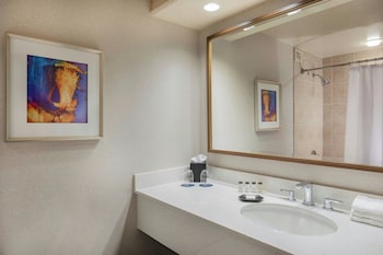 Deluxe Room, 1 King Bed (Balcony)