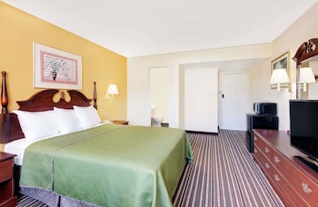 Standard Room, 1 Queen Bed, Smoking