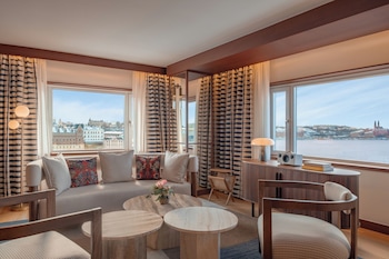 Presidential Suite, 1 King Bed, Non Smoking, Lake View