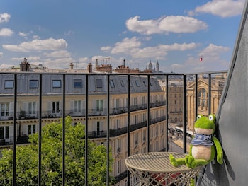 Small with Paris view
