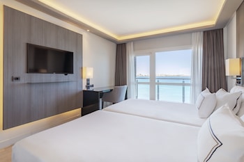 Premium Room Sea View (2+1)