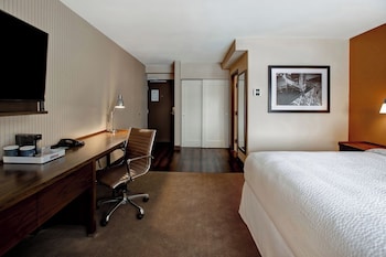 Room, 1 King Bed, Hearing Accessible