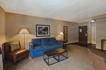 Junior Suite, 1 King Bed, Tower