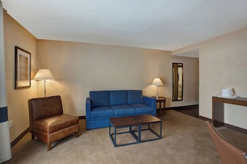 Junior Suite, 1 King Bed, Tower