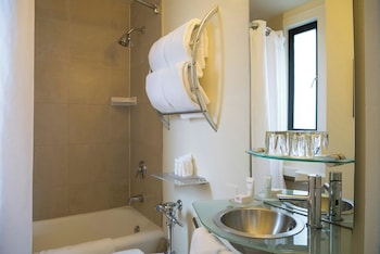 Deluxe Room, 1 King Bed