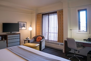 Superior Room, 1 King Bed
