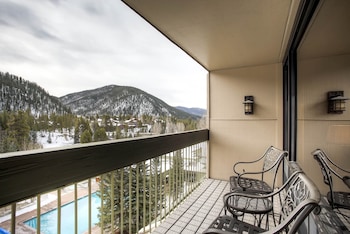 Room, 2 Queen Beds, Patio (Dog Friendly, Hotel)