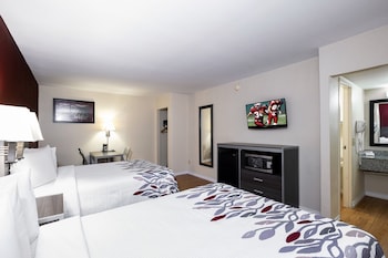 Deluxe Room, 2 Double Beds, Smoking
