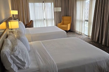 Room, 2 Queen Beds, Hearing Accessible, Non Smoking (Mobility, Roll-in Shower)