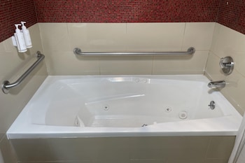 Room, 1 Queen Bed, Accessible, Smoking (Mobility)