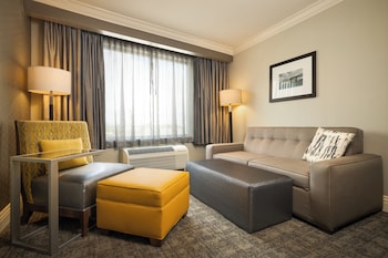 Deluxe Room, 1 King Bed with Sofa bed, Non Smoking, Microwave
