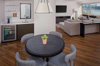 Suite (University)