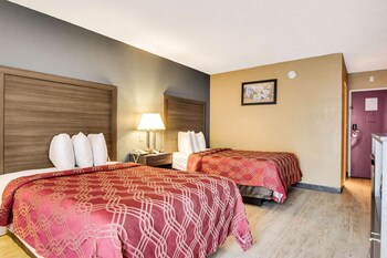 Room, 2 Double Beds, Non Smoking (Private Bath)