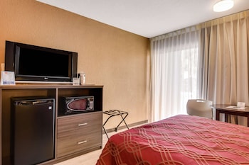 Room, 2 Double Beds, Non Smoking (Private Bath)