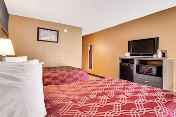 Room, 2 Double Beds, Non Smoking (Private Bath)