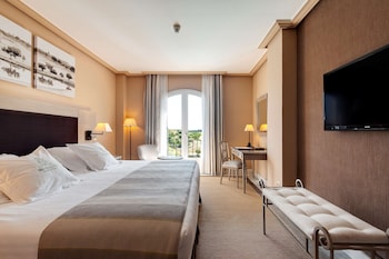 Superior Room (Golf View)
