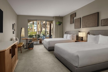 Room, Pool Access (2 King Beds)