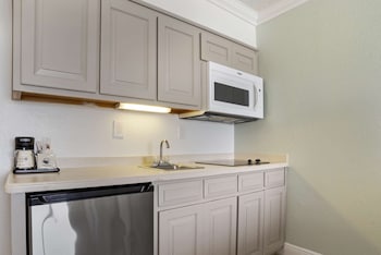 Standard Room, 2 Queen Beds, Non Smoking, Kitchenette